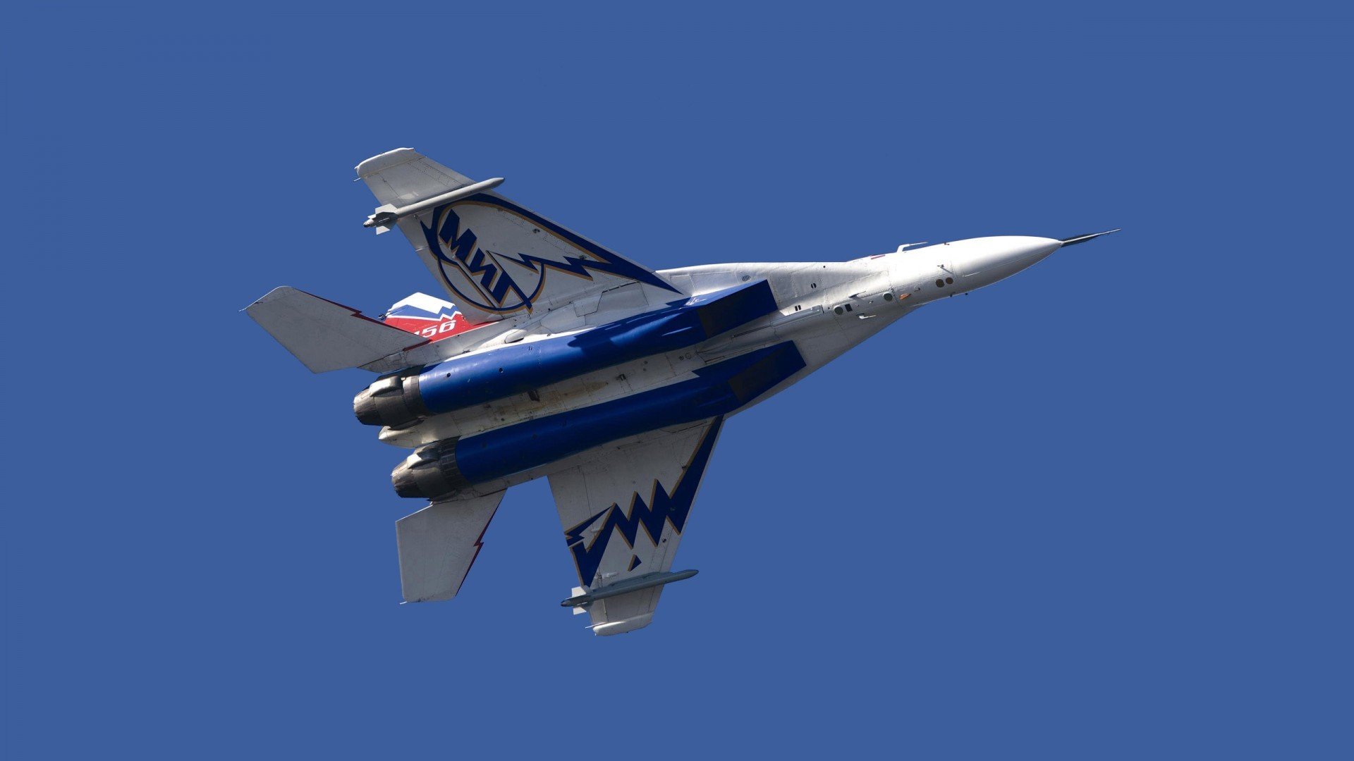 帕特森的快速决策与敏锐判断,使袋鼠队在比赛中占据上风,帕特森合同