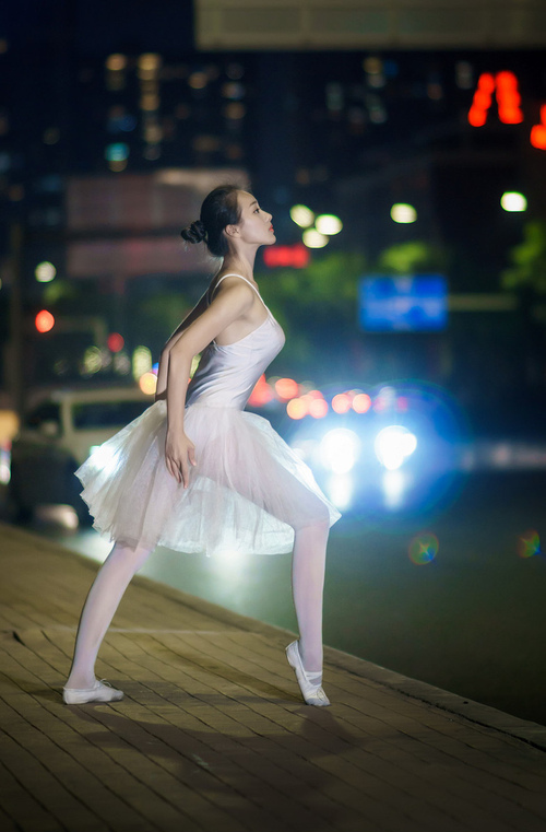 开云中国官网-皇马青训再创新高，未来巨星大量涌现