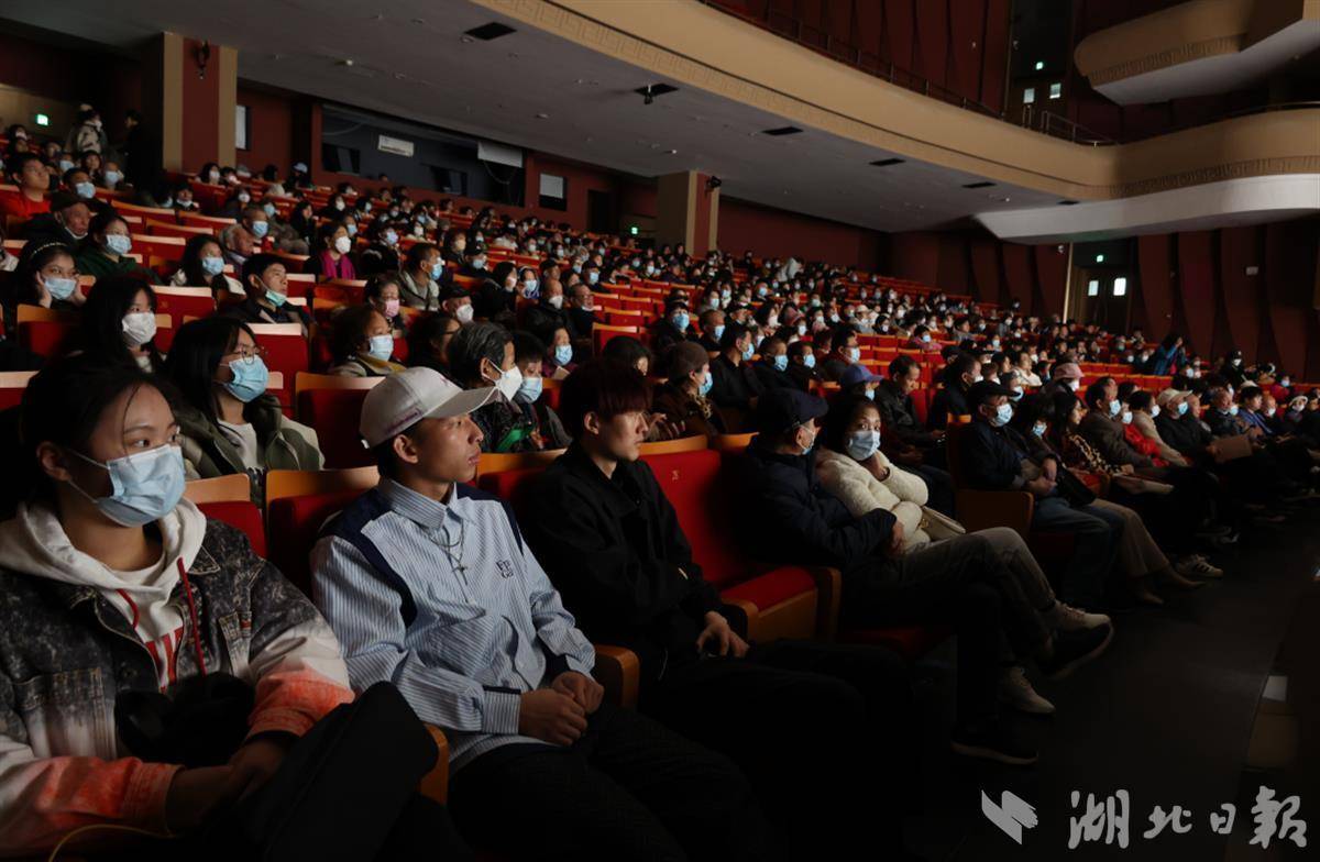 如何通过比赛吸引更多年轻观众?的简单介绍 如何通过比赛吸引更多年轻观众?的简单介绍