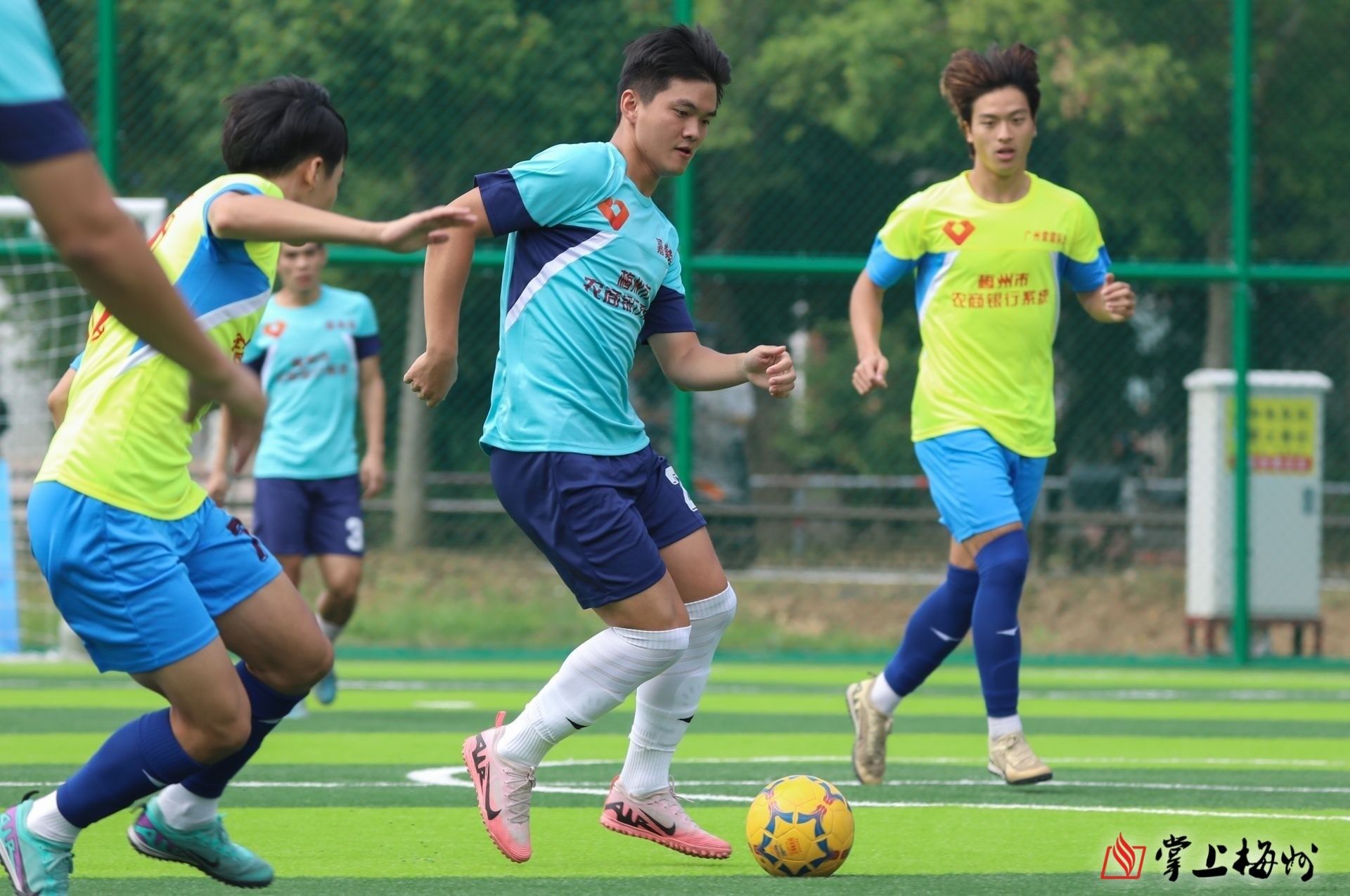 包含积极争取资金支持：体育项目的未来的词条