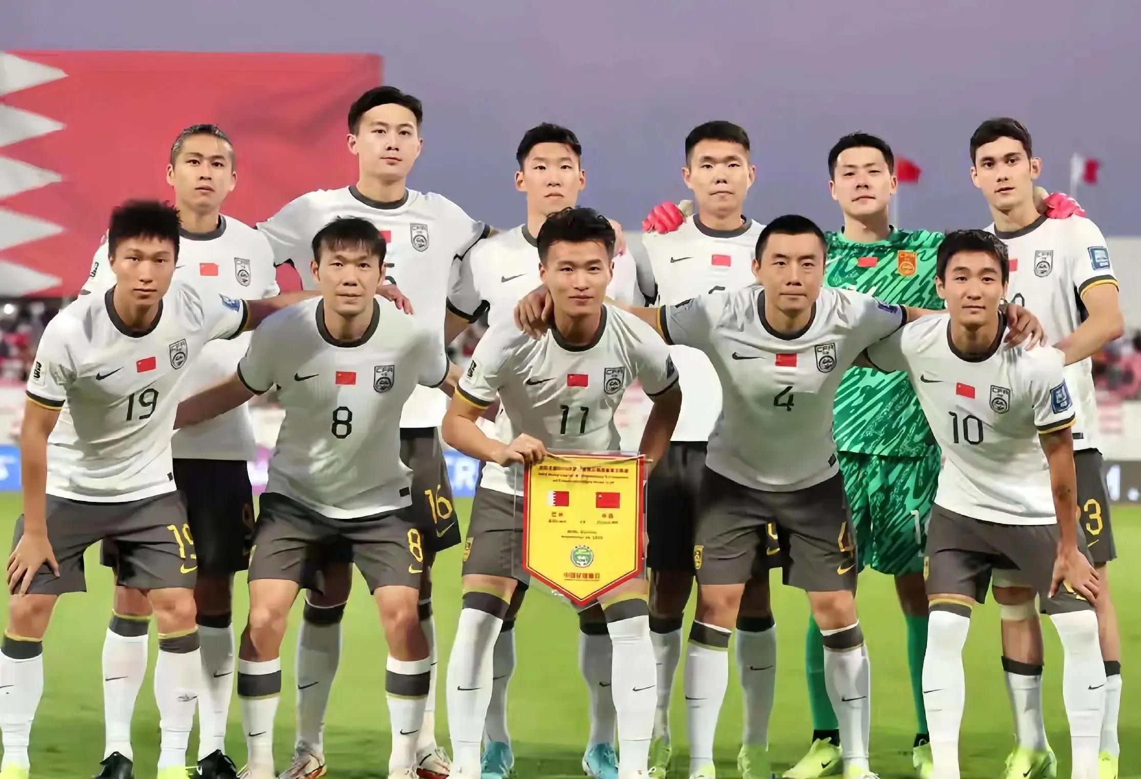 国足新阵容亮相，众多年轻球员备受关注的简单介绍