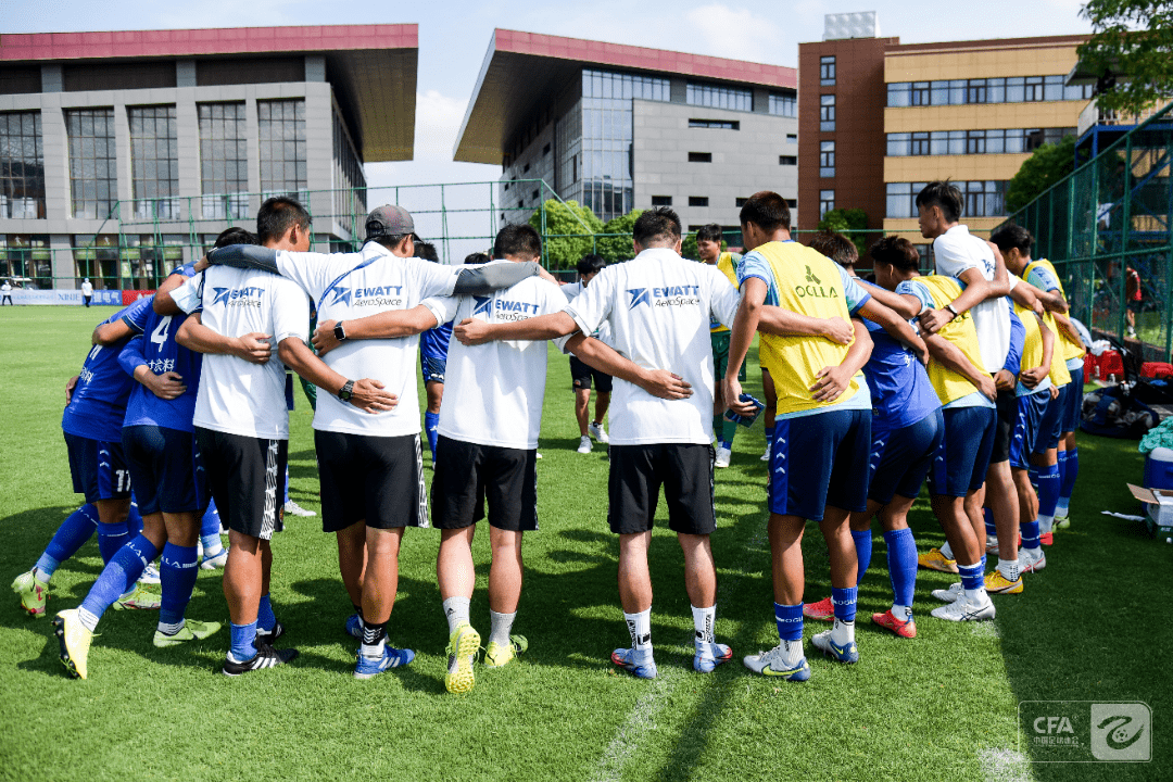 包含各大赛季的精彩回顾与征战历史的词条