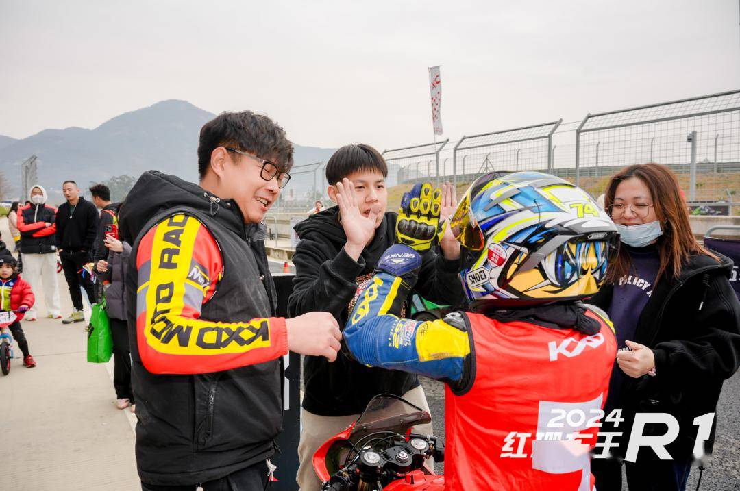 各类赛事中的交互体验与现场活动 各类赛事中的交互体验与现场活动